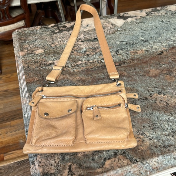 FOSSIL leather crossbody EUC beautiful camel color - Picture 2 of 10